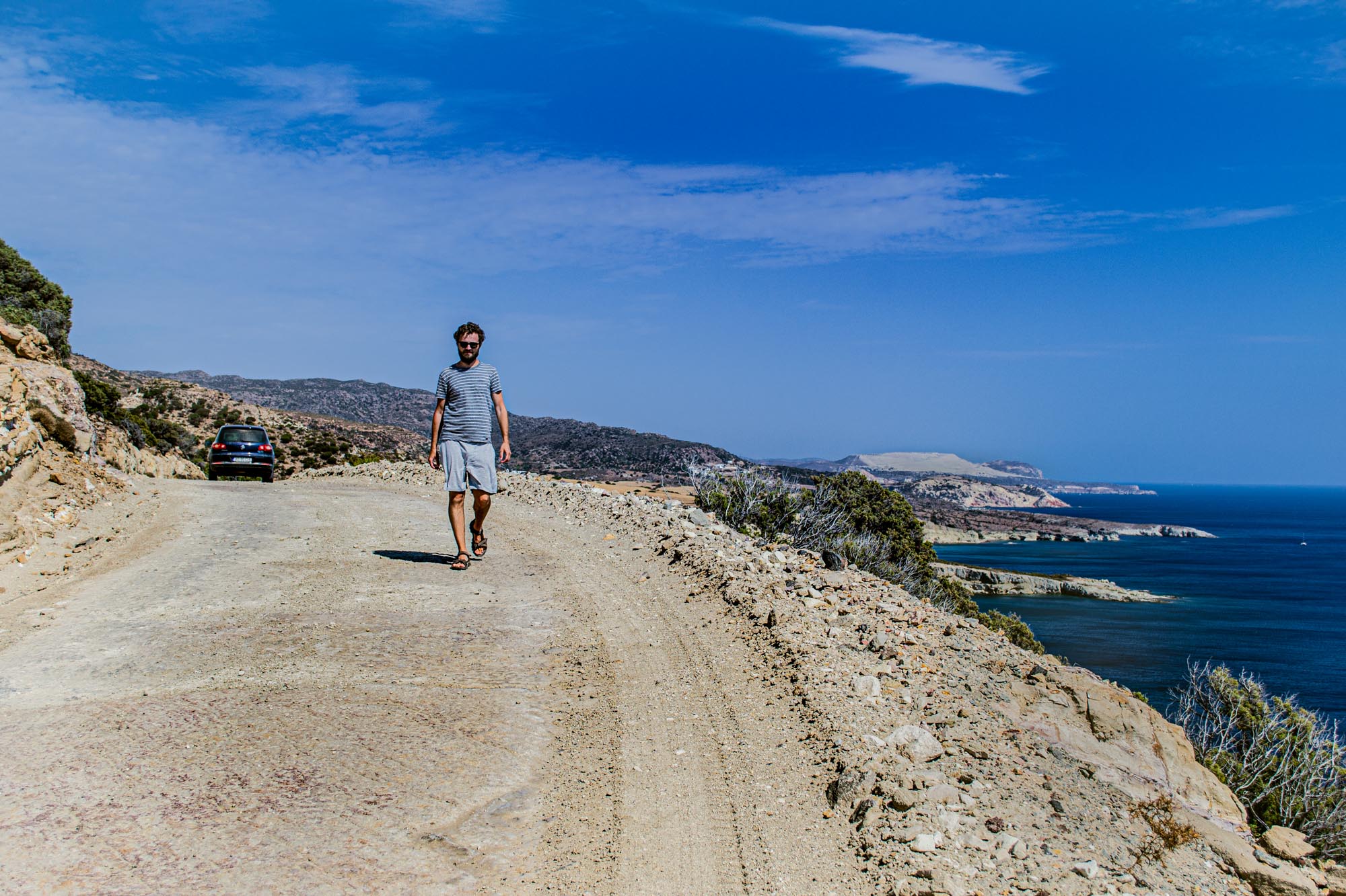 drum pe insula milos