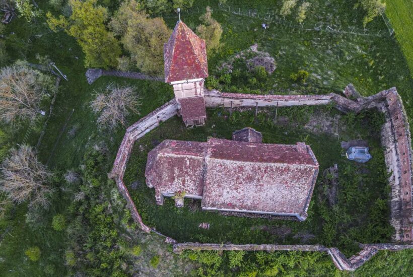 Четыре села и четыре укрепленные церкви Трансильвании, которые не надо упустить этим летом (ВИДЕО)